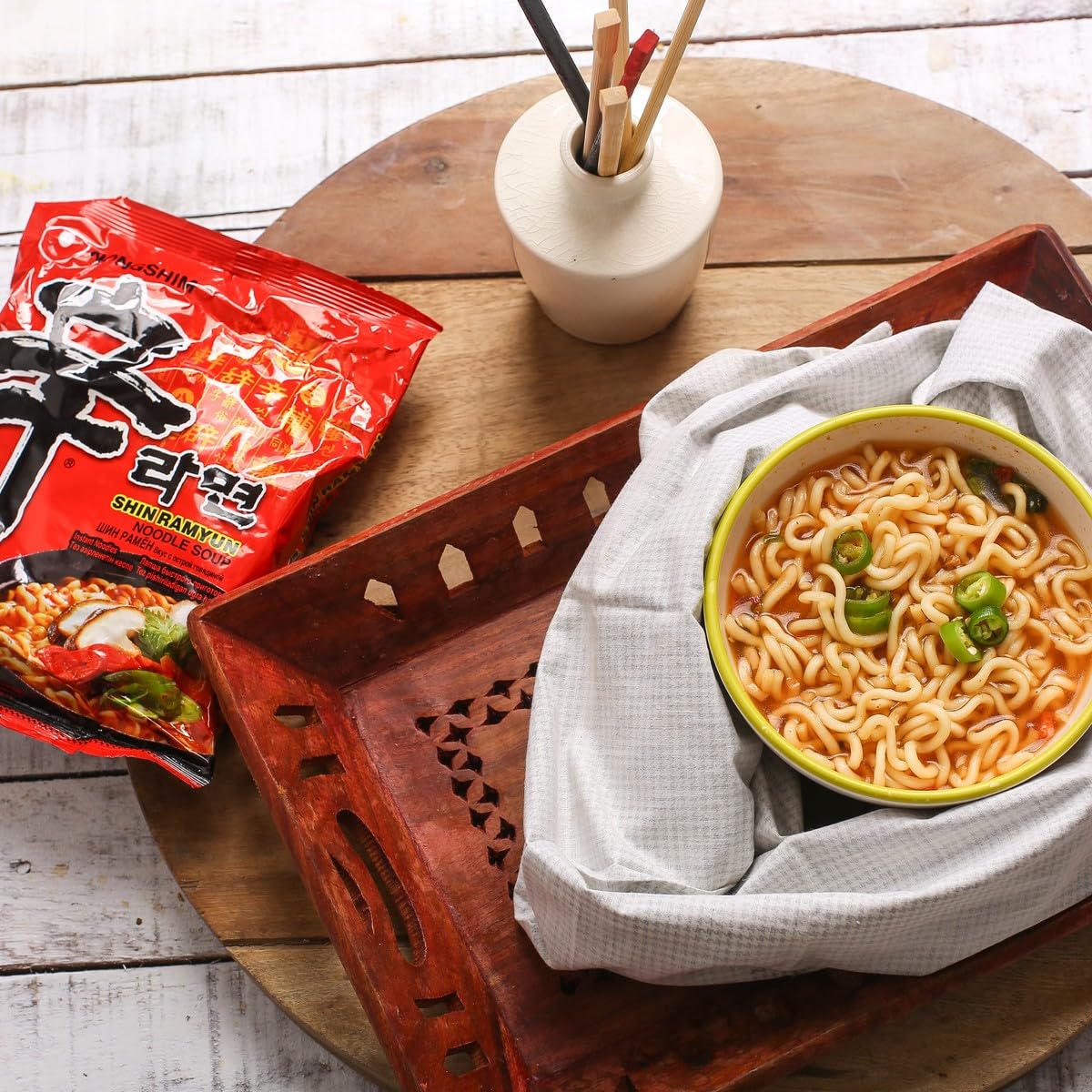 Nongshim Shin Ramyun Korean Style Spicy Noodle Soup Instant Noodles, 21.16 Oz 600 G..